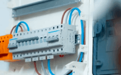 Which hybrid solar inverter do I need for my home?